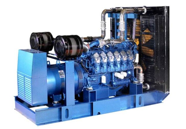 东莞康明斯30kw小型柴油二手发电机组